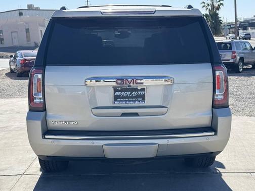 Gold 2017 GMC Yukon Denali
