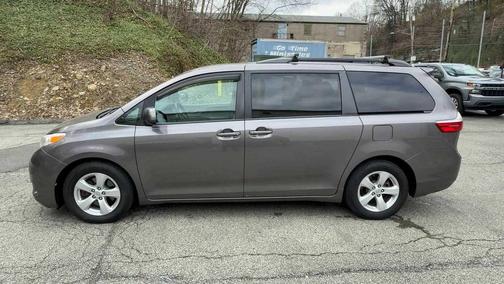 2015 Toyota Sienna LE