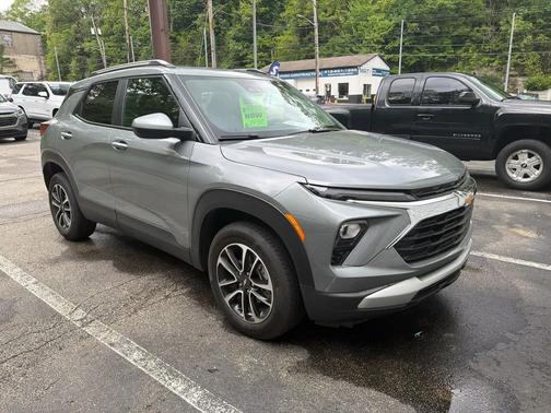 Sterling Gray Metallic 2024 Chevrolet Trailblazer LT