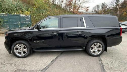 2017 Chevrolet Suburban LT