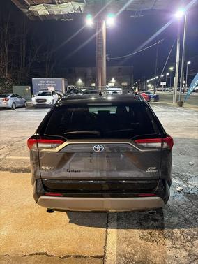 2024 Toyota RAV4 Hybrid SE