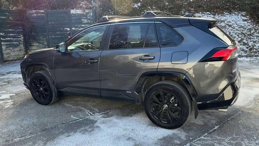 2024 Toyota RAV4 Hybrid SE
