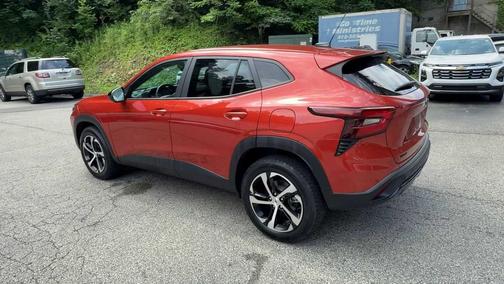 Cayenne Orange Metallic 2024 Chevrolet Trax FWD 1RS