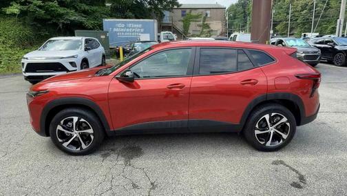 Cayenne Orange Metallic 2024 Chevrolet Trax FWD 1RS