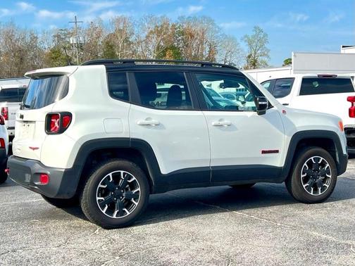 2023 Jeep Renegade Trailhawk