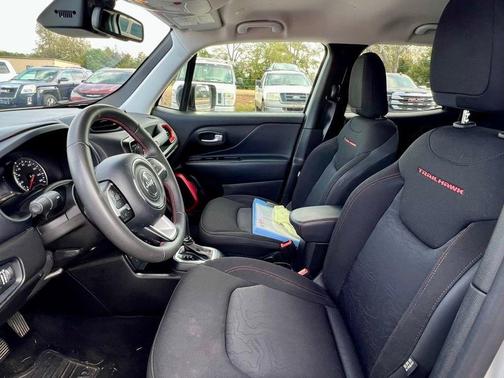 2023 Jeep Renegade Trailhawk