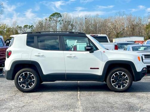 2023 Jeep Renegade Trailhawk