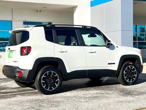 2023 Jeep Renegade Trailhawk