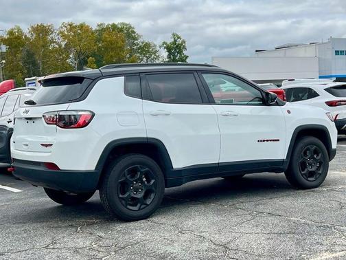 2024 Jeep Compass Trailhawk