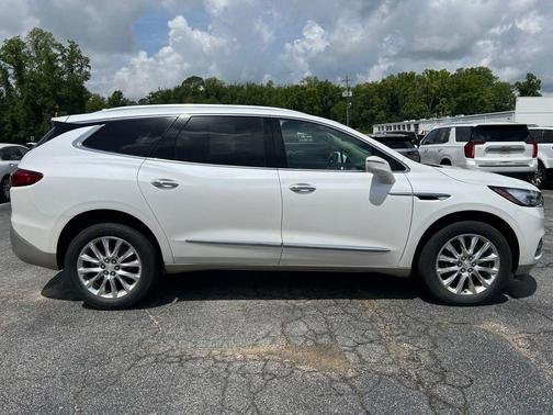 White Frost Tri-Coat 2020 Buick Enclave Essence