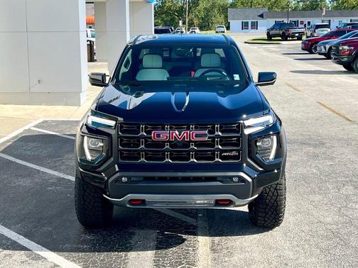 2025 GMC Canyon AT4