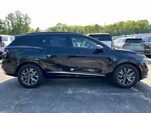 Ebony Black 2024 Kia Sportage SX