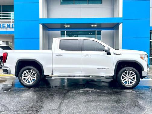 2021 GMC Sierra 1500 SLT