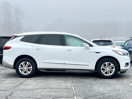 2020 Buick Enclave Essence