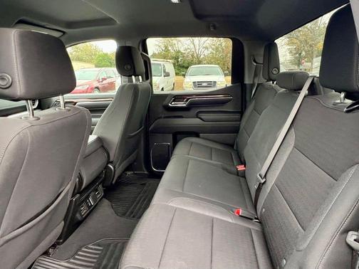 2024 GMC Sierra 1500 SLE