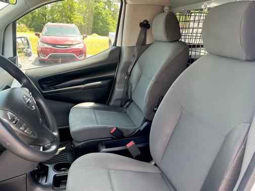 Cloud White 2021 Nissan NV200 SV