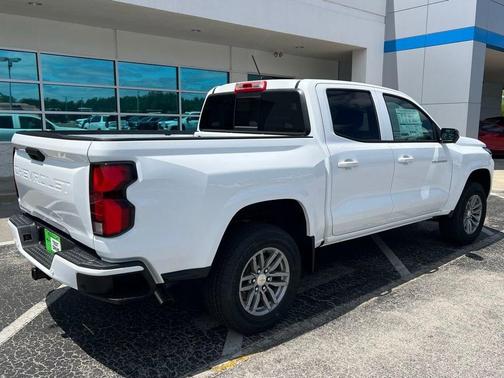 Summit White 2026 Chevrolet Colorado LT