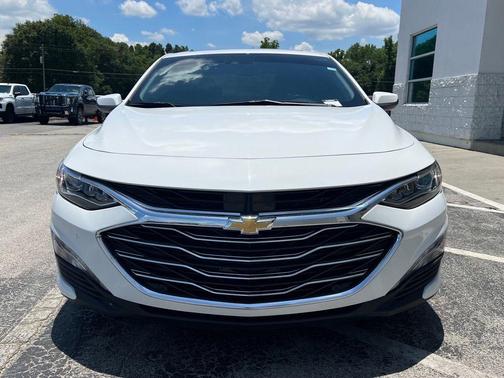 Summit White 2022 Chevrolet Malibu Premier