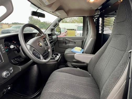 2024 Chevrolet Express 2500 Work Van