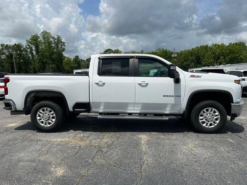 Summit White 2023 Chevrolet Silverado 2500 LT
