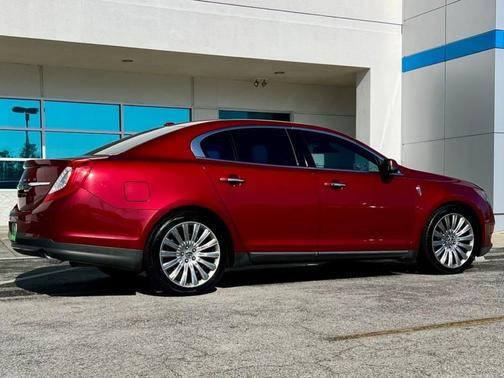 2015 Lincoln MKS Base