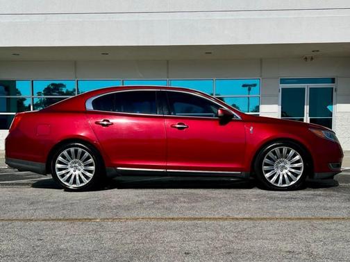 2015 Lincoln MKS Base