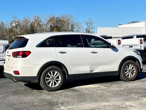 2020 Kia Sorento LX