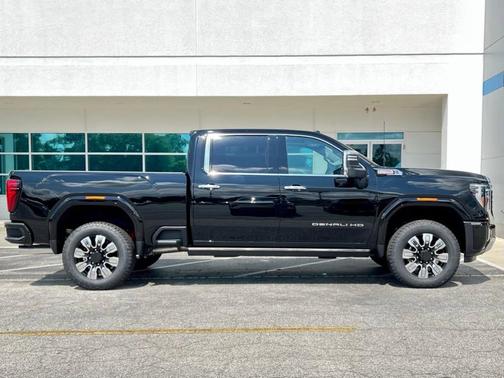 2025 GMC Sierra 2500 Denali