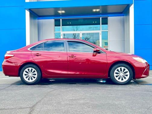 2016 Toyota Camry 