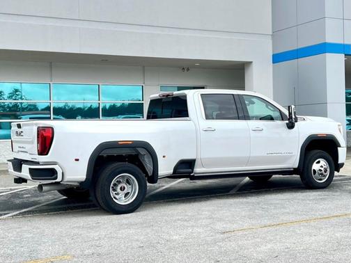 2023 GMC Sierra 3500 Denali