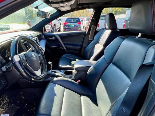 2016 Toyota RAV4 SE
