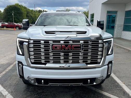 Glacier White 2026 GMC Sierra 2500 Denali