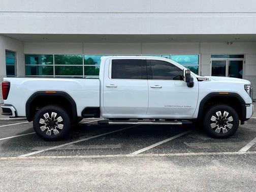 Glacier White 2026 GMC Sierra 2500 Denali