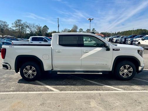 Summit White 2026 GMC Sierra 1500 SLE