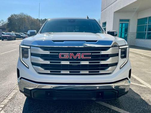 Summit White 2026 GMC Sierra 1500 SLE