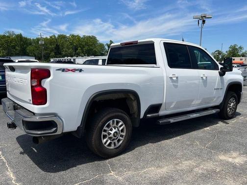Summit White 2025 Chevrolet Silverado 2500 LT