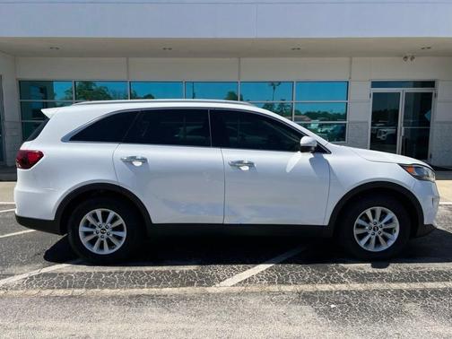 2020 Kia Sorento LX