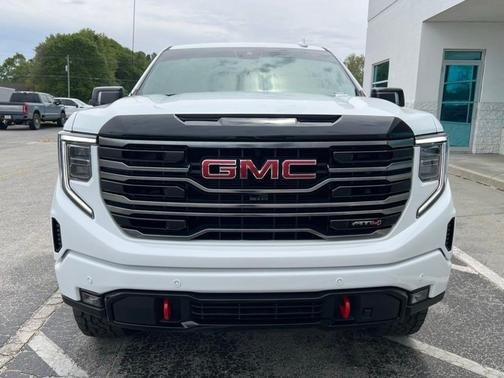 Summit White 2025 GMC Sierra 1500 AT4