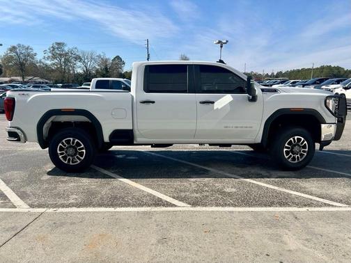 2022 GMC Sierra 2500 Pro