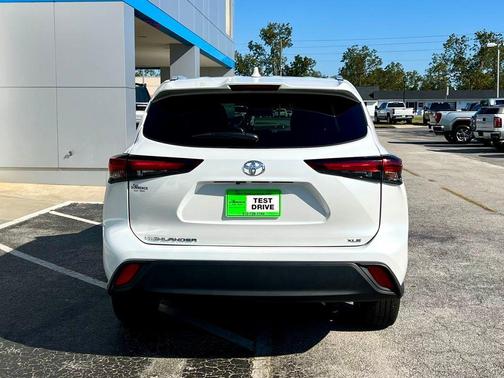 2024 Toyota Highlander XLE