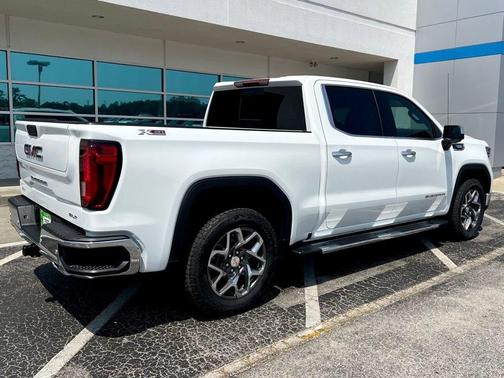 Summit White 2026 GMC Sierra 1500 SLT