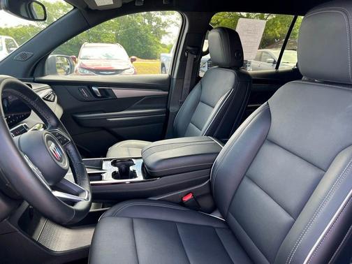 Summit White 2025 Buick Enclave Preferred