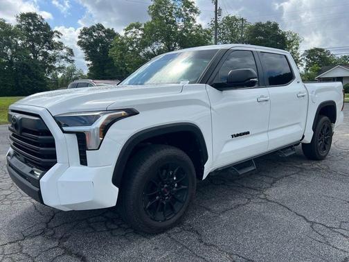 Ice 2024 Toyota Tundra SR5