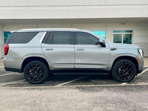 2025 GMC Yukon Elevation