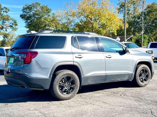 2022 GMC Acadia AT4