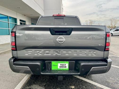 2024 Nissan Frontier SL