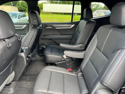 Sterling 2025 GMC Acadia Elevation