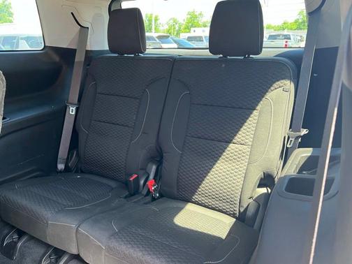 Quicksilver Metallic 2019 GMC Acadia SLE-2