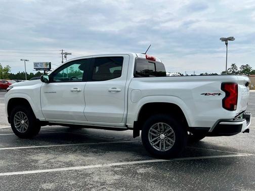 2024 Chevrolet Colorado LT