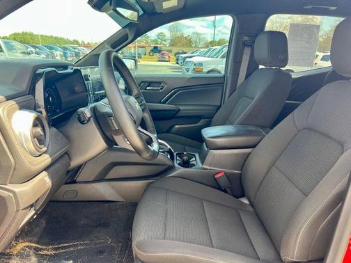 2025 Chevrolet Colorado LT